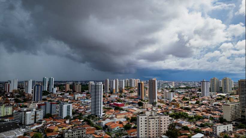 Imagem de apoio ilustrativo: chove em mais de 35 municípios do Ceará das 7 horas dessa segunda-feira, 9, às 7 horas desta terça-feira, 10, segundo a Fundação Cearense de Meteorologia e Recursos Hídricos (Funceme) 